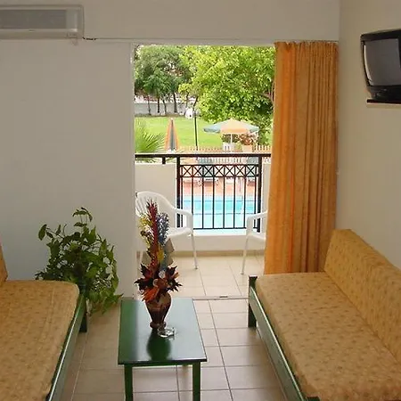 Hotel Bella Casita Family Apts 3*